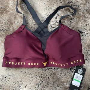 Under Armour Project Rock Women’s size Large fitted sports bra